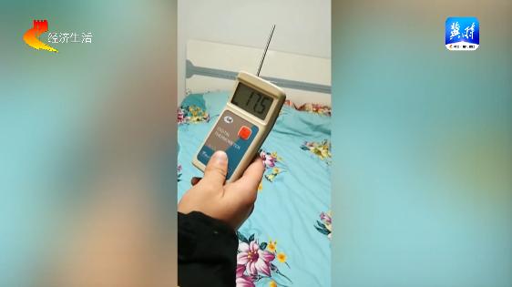 DƬ